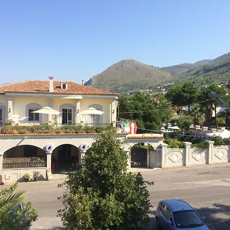 Villagus Bed & Breakfast Praia a Mare