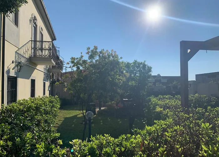 Alojamento de Acomodação e Pequeno-almoço Villagus Praia a Mare