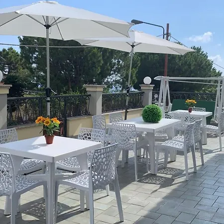 Villagus プラーイア・ア・マーレ