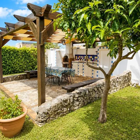 Villagus Bed & Breakfast 3*